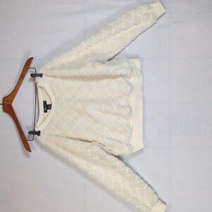 Miss Chevious White Fuzzy‎ Textured Crewneck Sweater M